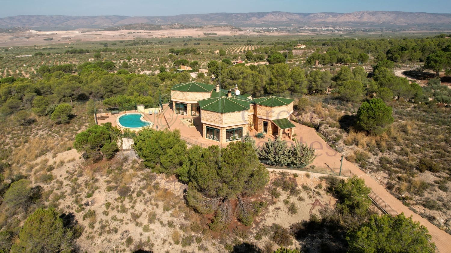 2 bedroom Villa for sale in Biar - € 495,000 (Ref: 9296327)