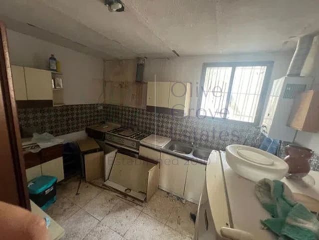 3 makuuhuone Maalaistalo myytävänä paikassa Yecla - 95 000 € (Ref: 9337164)