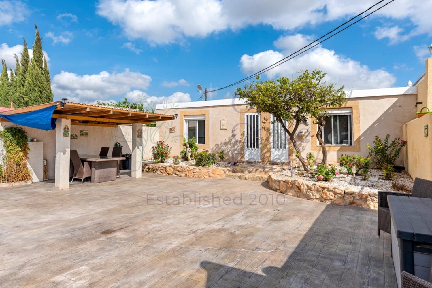 6 soveværelse Finca/Landehus til salg i Los Montesinos med swimmingpool - € 795.000 (Ref: 9417421)