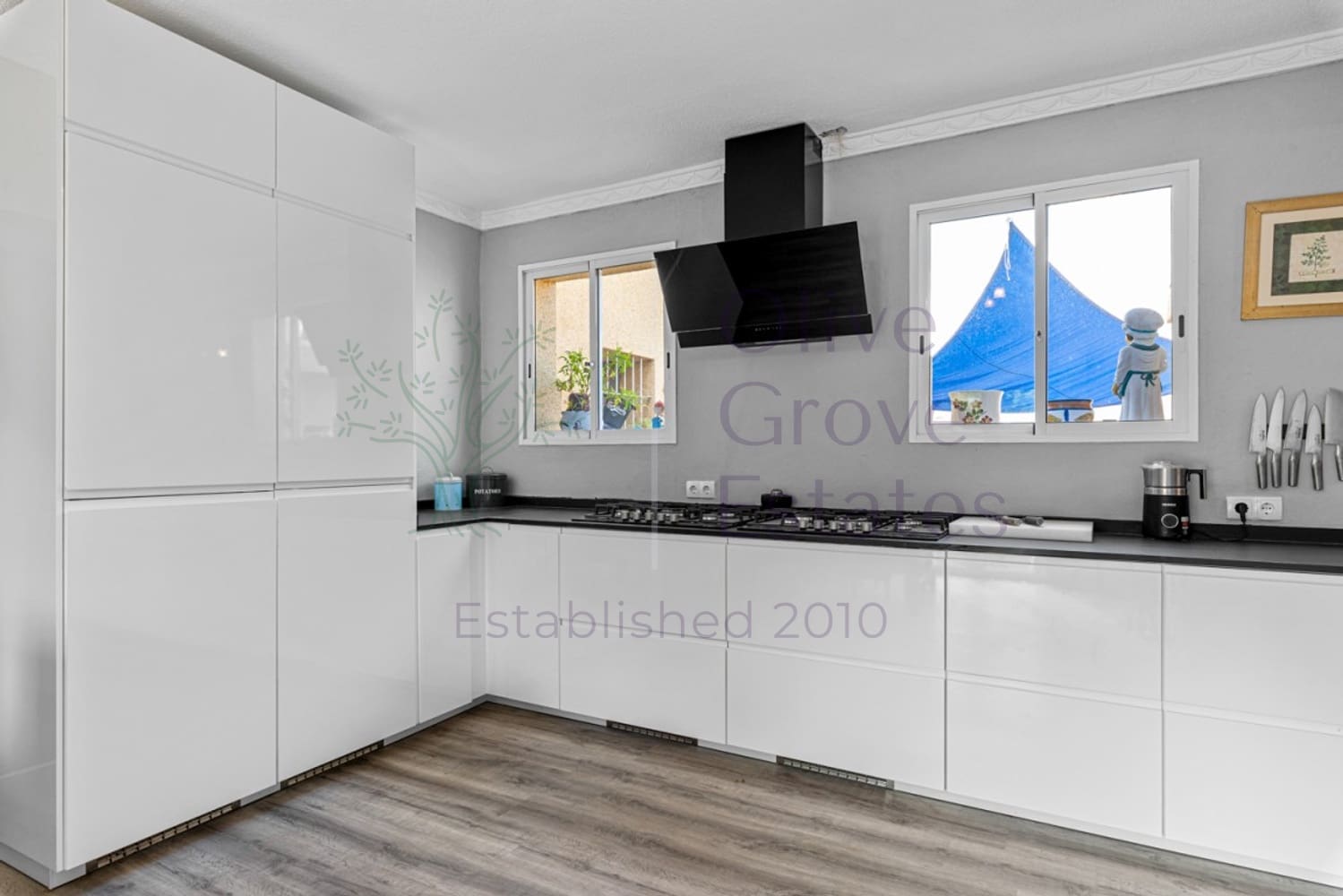 6 soveværelse Finca/Landehus til salg i Los Montesinos med swimmingpool - € 795.000 (Ref: 9417421)