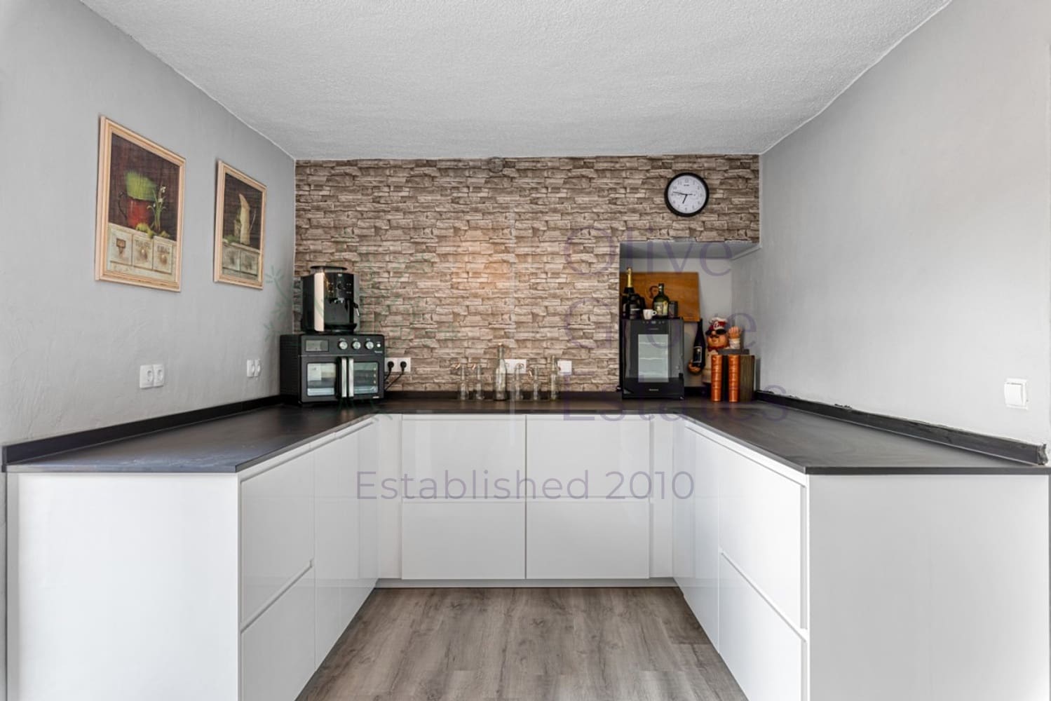 6 soveværelse Finca/Landehus til salg i Los Montesinos med swimmingpool - € 795.000 (Ref: 9417421)