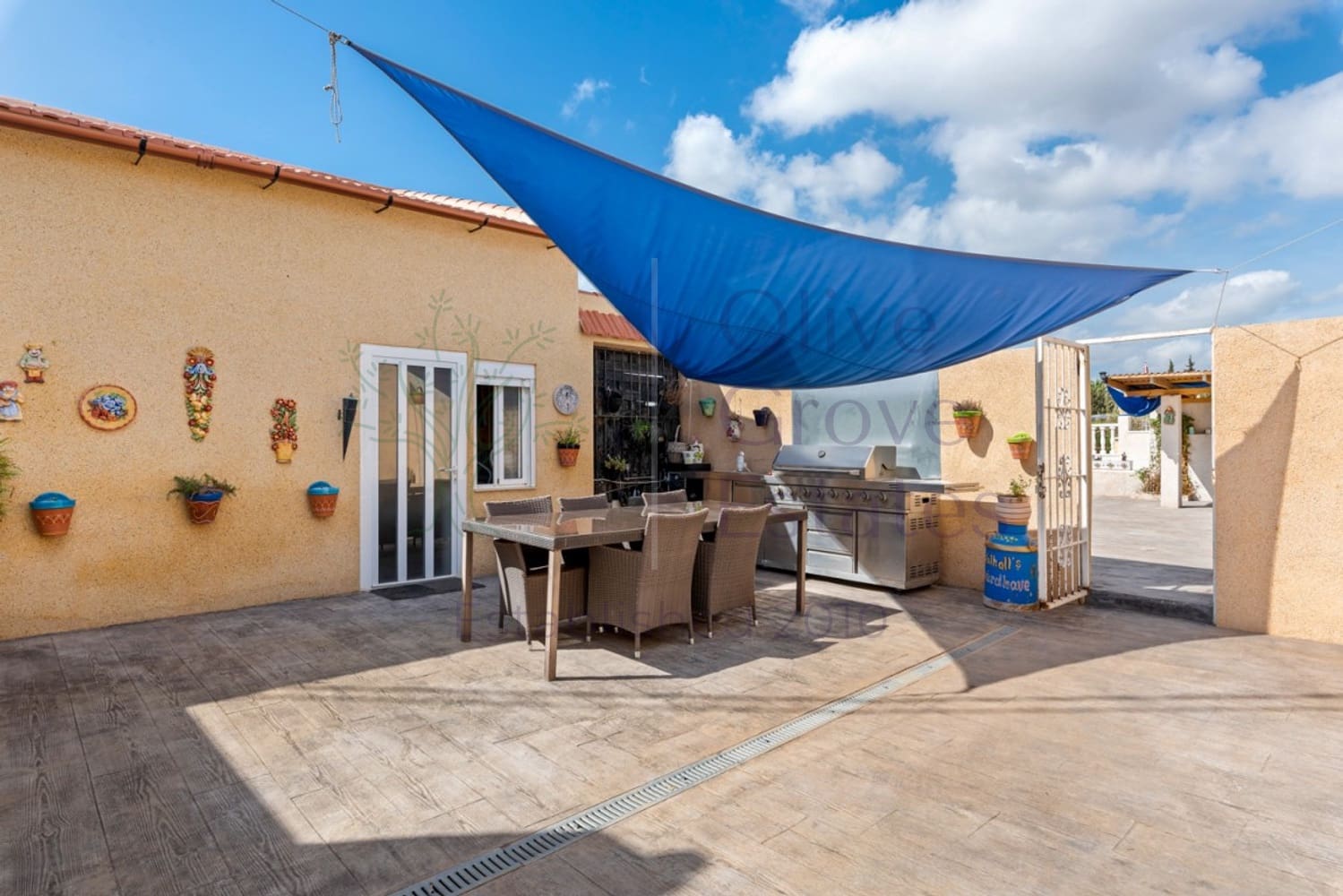 6 soveværelse Finca/Landehus til salg i Los Montesinos med swimmingpool - € 795.000 (Ref: 9417421)