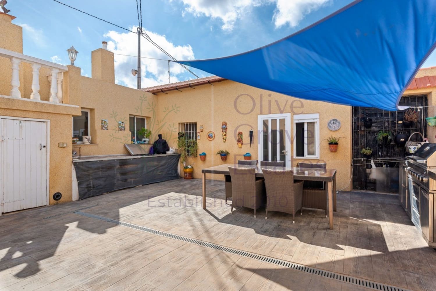 6 soveværelse Finca/Landehus til salg i Los Montesinos med swimmingpool - € 795.000 (Ref: 9417421)