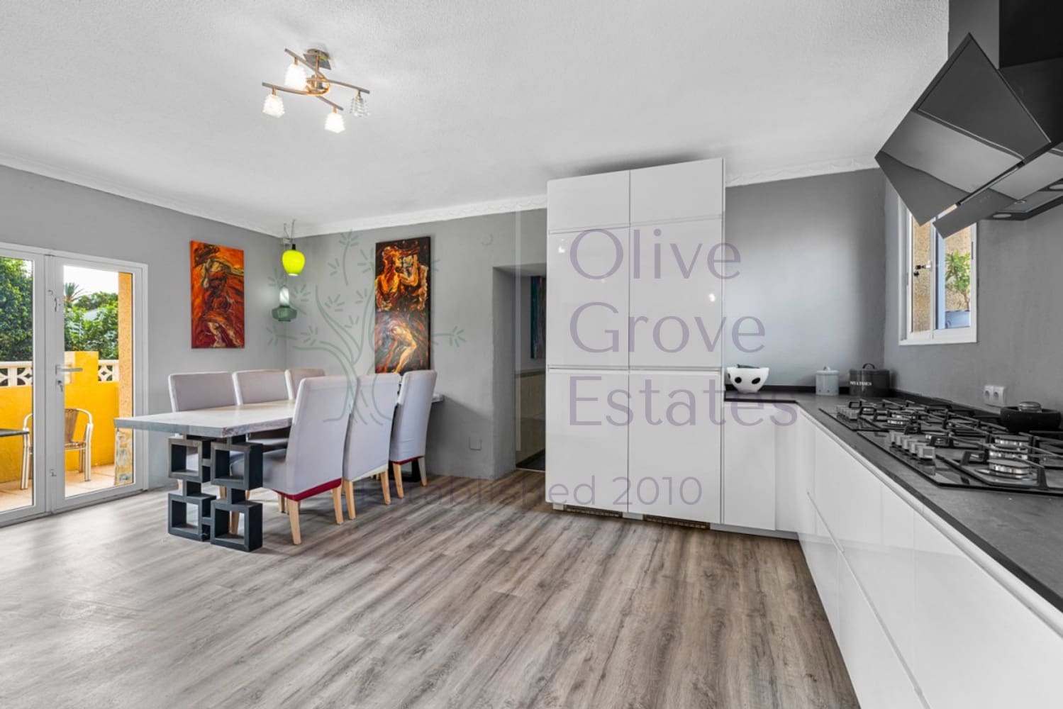 6 soveværelse Finca/Landehus til salg i Los Montesinos med swimmingpool - € 795.000 (Ref: 9417421)