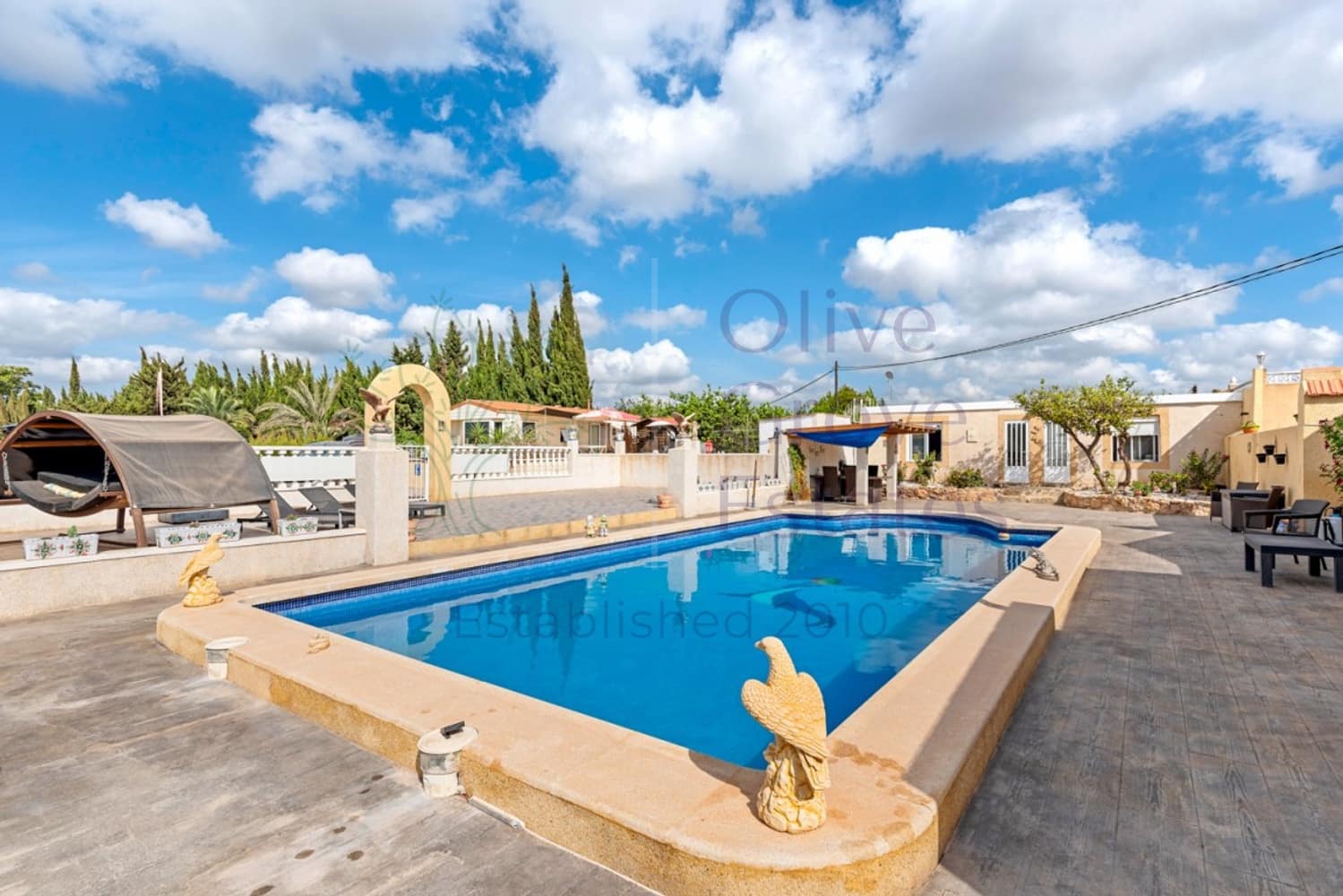 6 soveværelse Finca/Landehus til salg i Los Montesinos med swimmingpool - € 795.000 (Ref: 9417421)