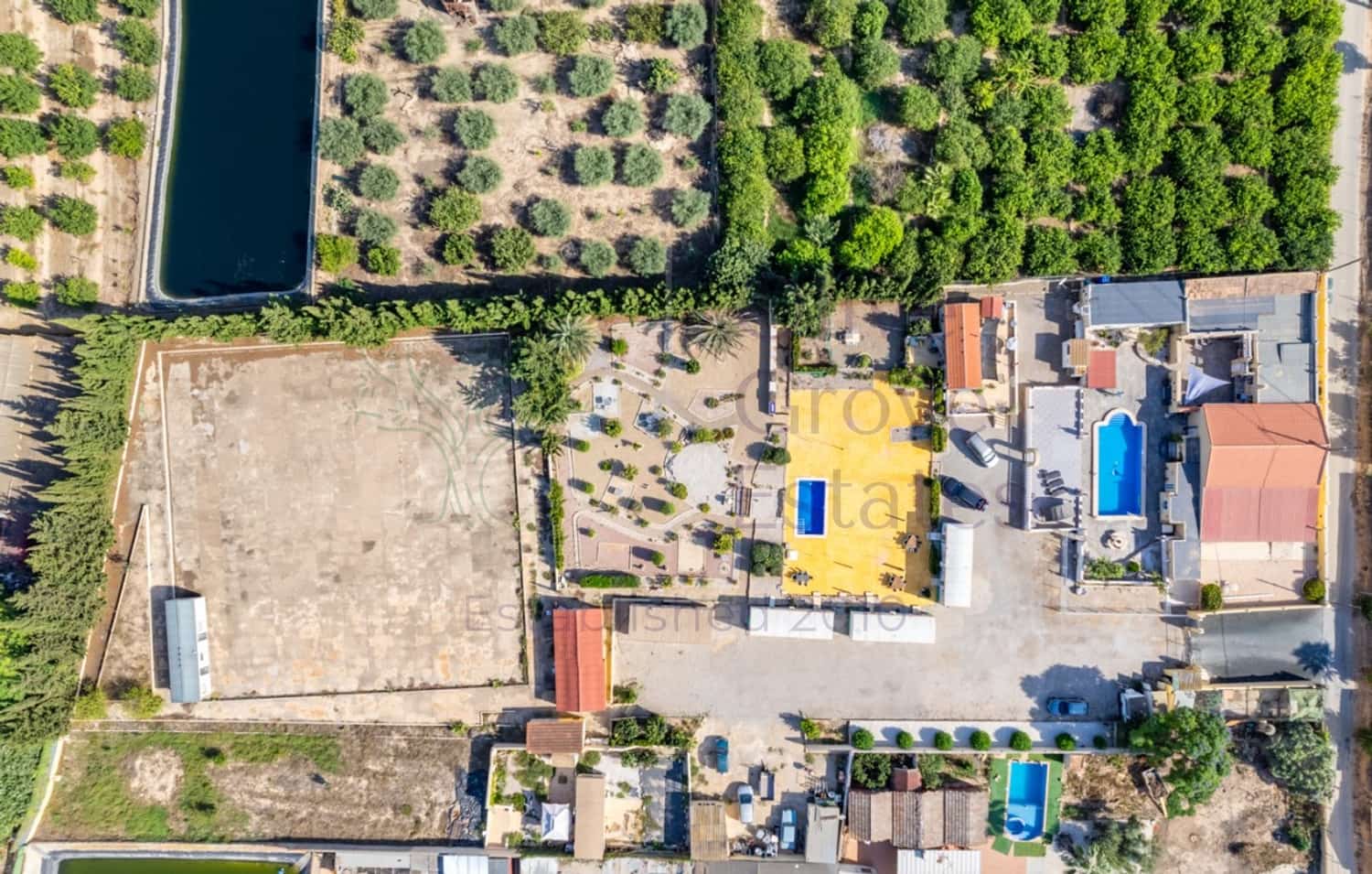 6 soveværelse Finca/Landehus til salg i Los Montesinos med swimmingpool - € 795.000 (Ref: 9417421)