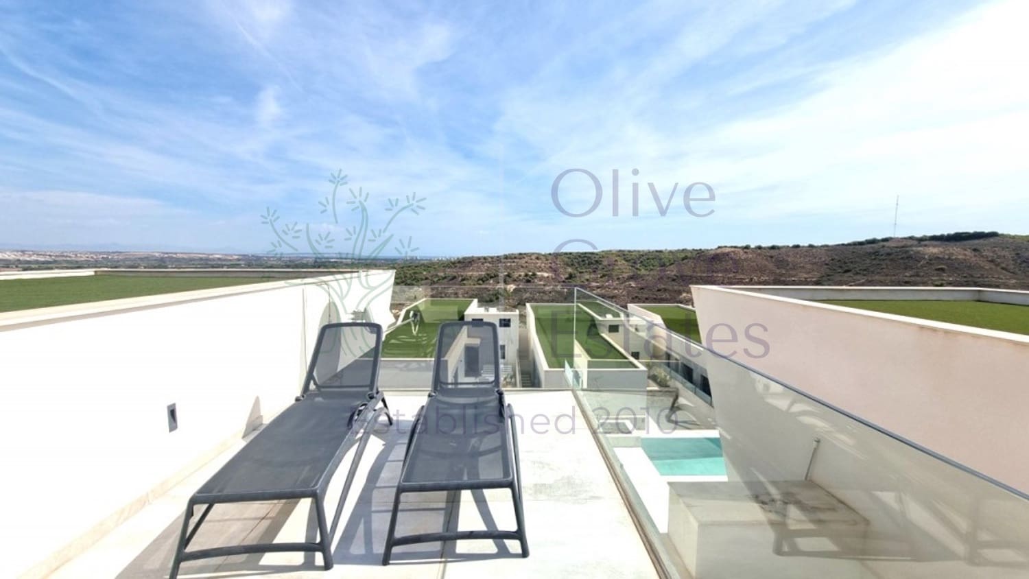 4 makuuhuone Huvila myytävänä paikassa Ciudad Quesada - 659 000 € (Ref: 9417422)