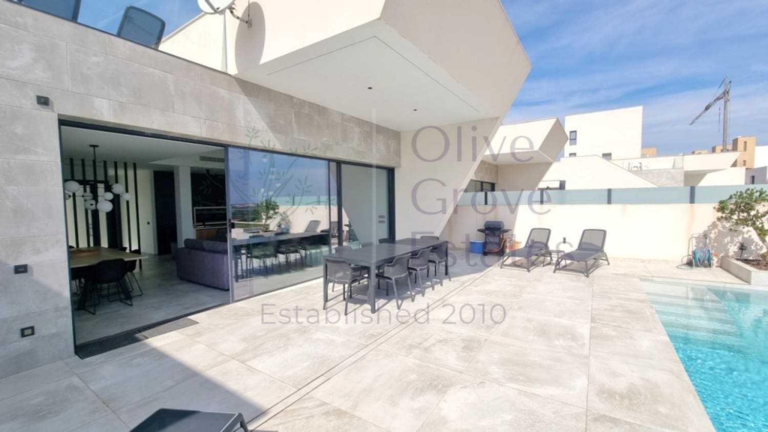 4 makuuhuone Huvila myytävänä paikassa Ciudad Quesada - 659 000 € (Ref: 9417422)