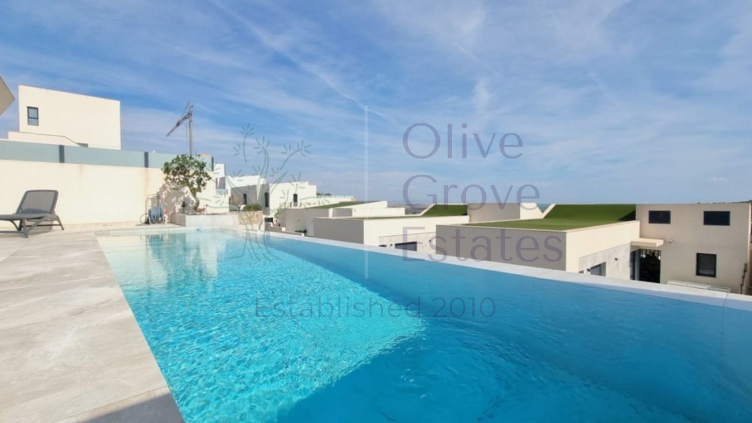 4 makuuhuone Huvila myytävänä paikassa Ciudad Quesada - 659 000 € (Ref: 9417422)