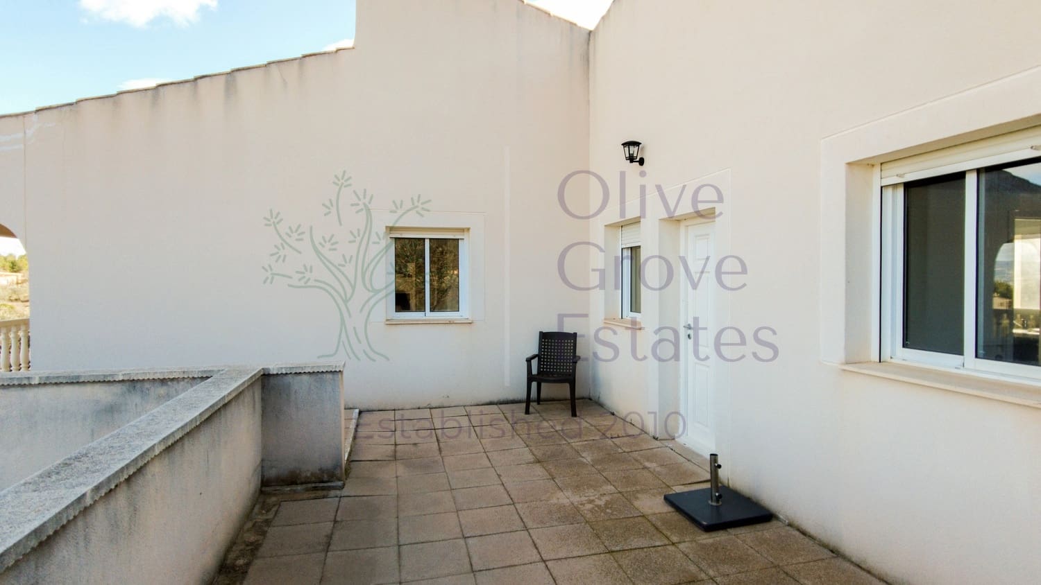 4 bedroom Villa for sale in Castalla - € 349,000 (Ref: 9438551)