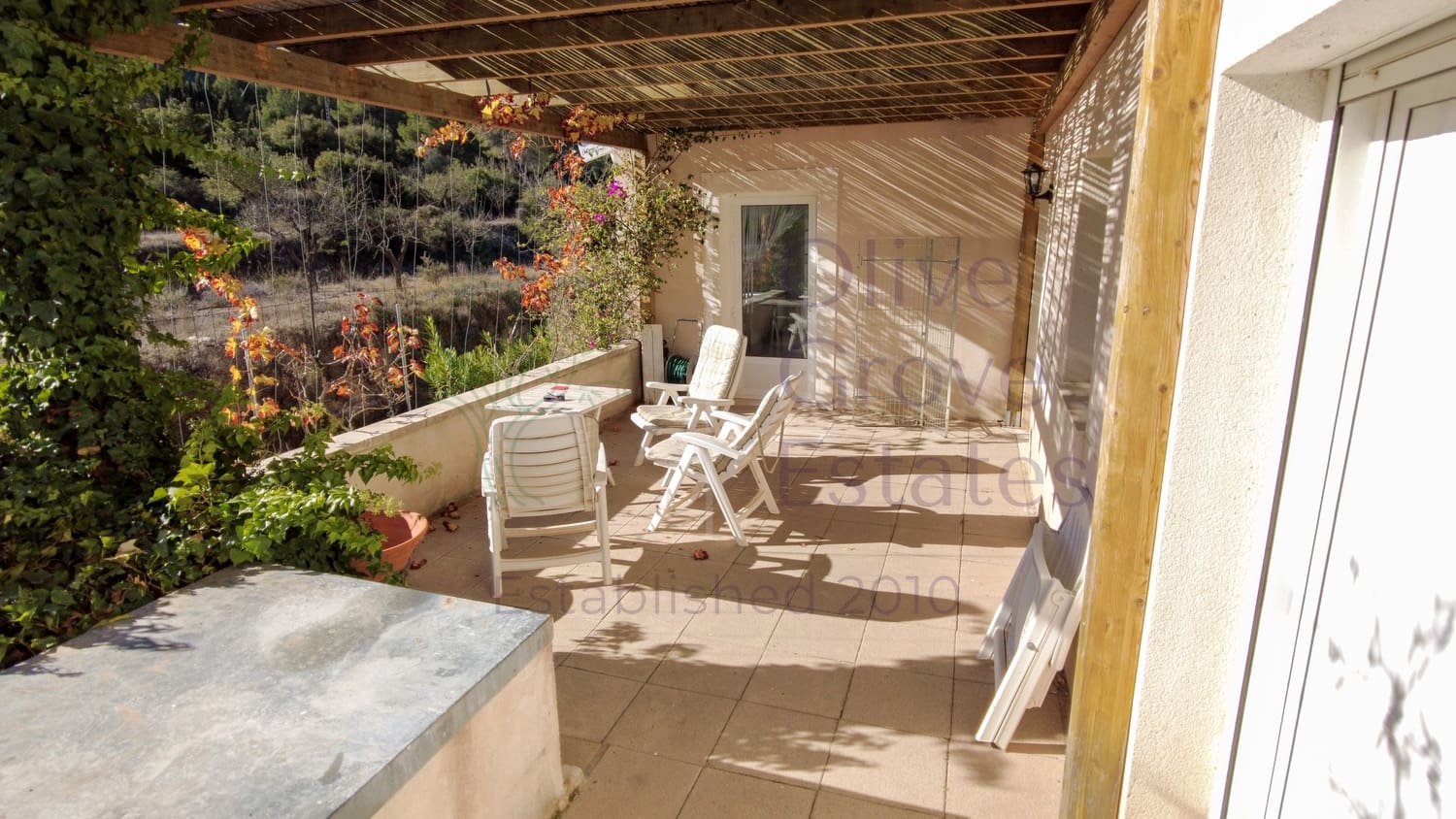 4 bedroom Villa for sale in Castalla - € 349,000 (Ref: 9438551)