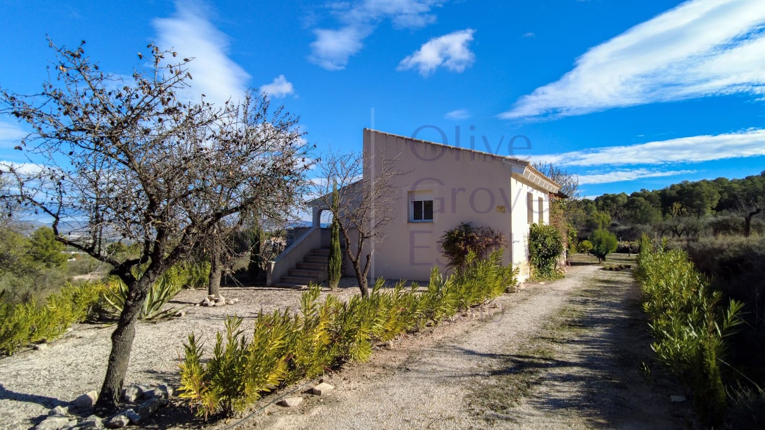 4 bedroom Villa for sale in Castalla - € 349,000 (Ref: 9438551)