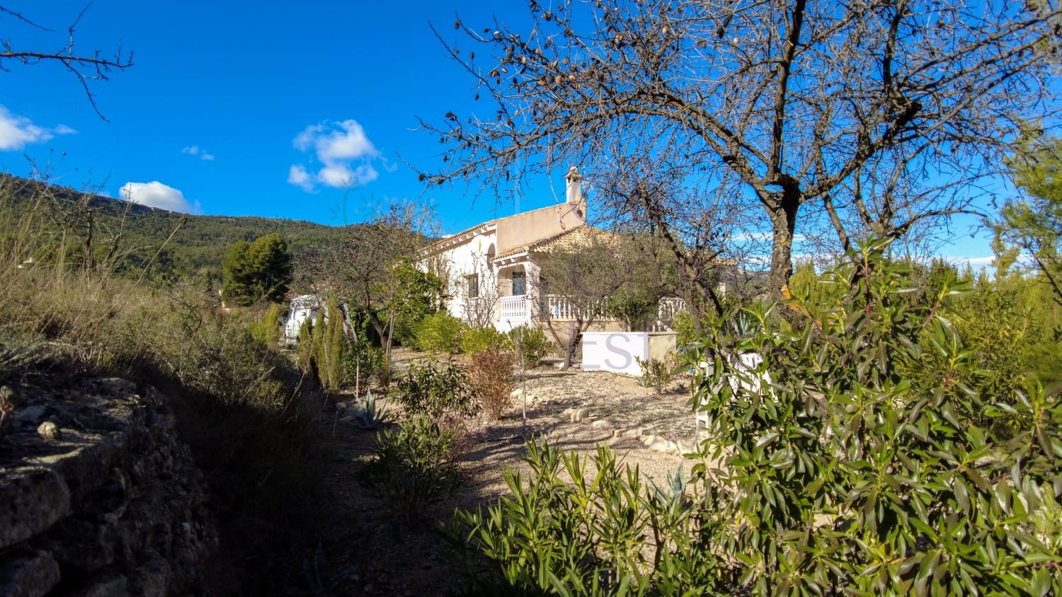 4 bedroom Villa for sale in Castalla - € 349,000 (Ref: 9438551)