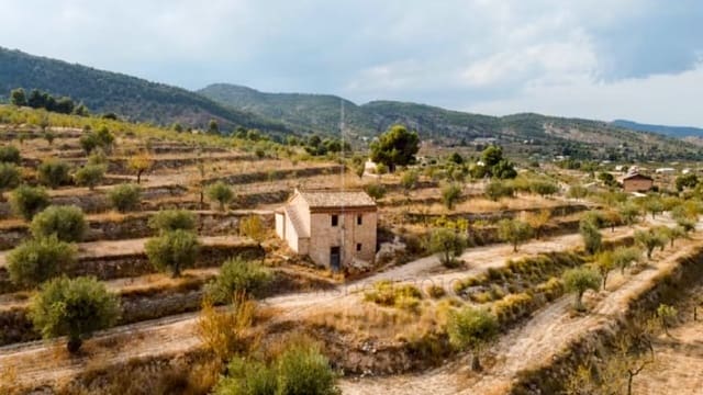 1 makuuhuone Maalaistalo myytävänä paikassa Castalla - 85 000 € (Ref: 9628141)