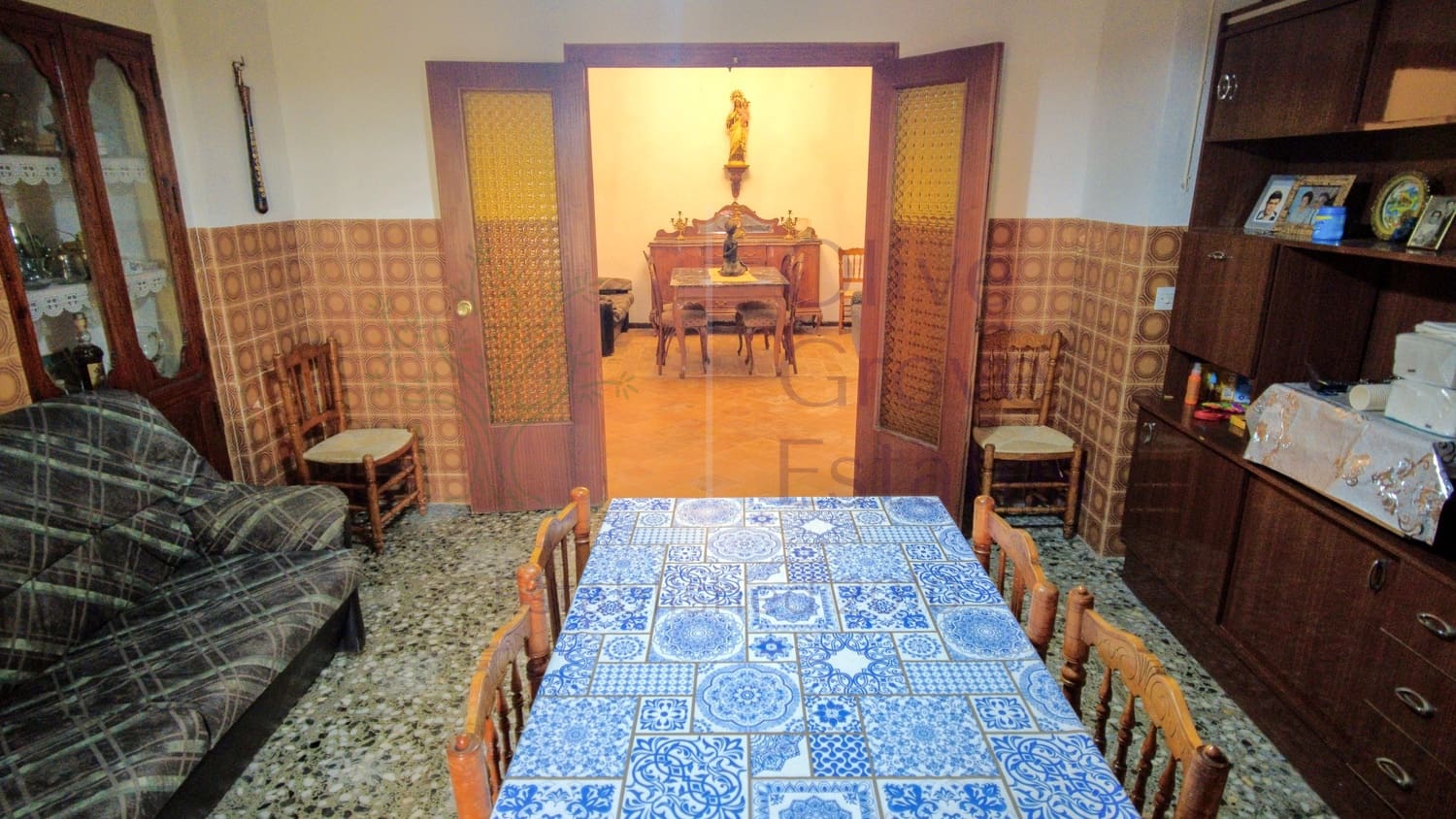 5 bedroom Villa for sale in Canada - € 149,995 (Ref: 9631401)