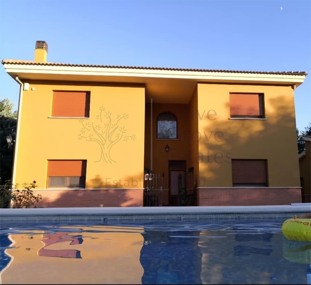 5 quarto Moradia para venda em Banyeres de Mariola com piscina garagem - 479 950 € (Ref: 9632656)
