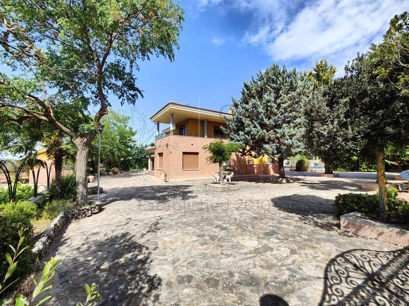 5 quarto Moradia para venda em Banyeres de Mariola com piscina garagem - 479 950 € (Ref: 9632656)