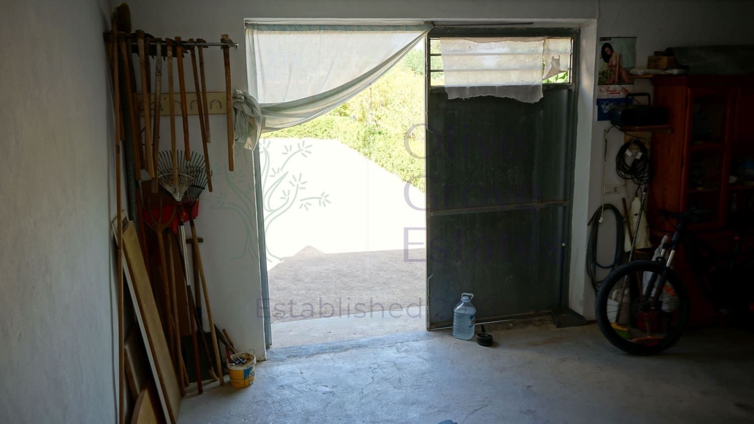 4 bedroom Villa for sale in Caudete - € 209,900 (Ref: 9654309)