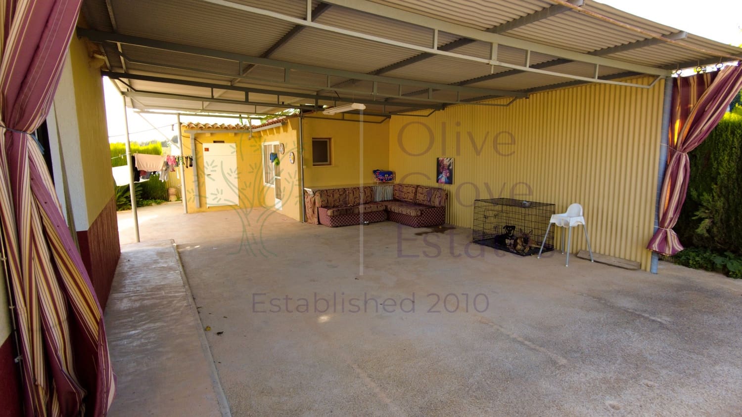 4 bedroom Villa for sale in Caudete - € 209,900 (Ref: 9654309)