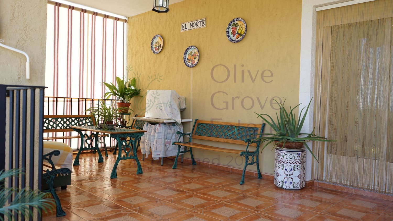 4 bedroom Villa for sale in Caudete - € 209,900 (Ref: 9654309)