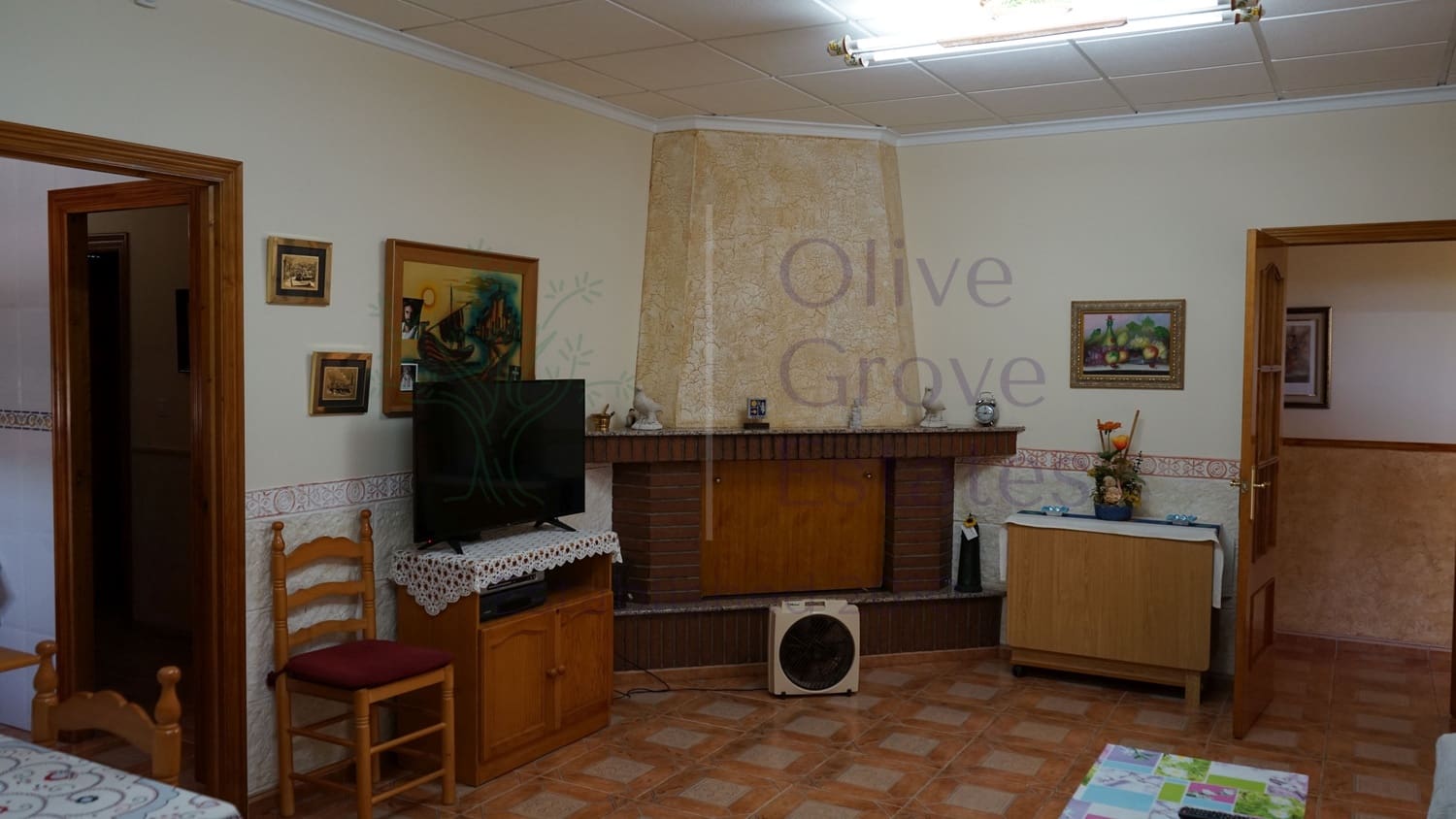 4 bedroom Villa for sale in Caudete - € 209,900 (Ref: 9654309)