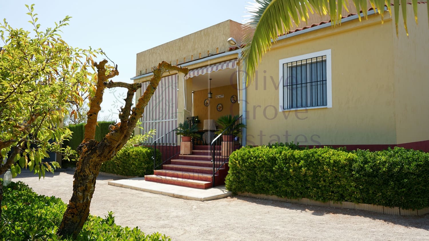 4 bedroom Villa for sale in Caudete - € 209,900 (Ref: 9654309)