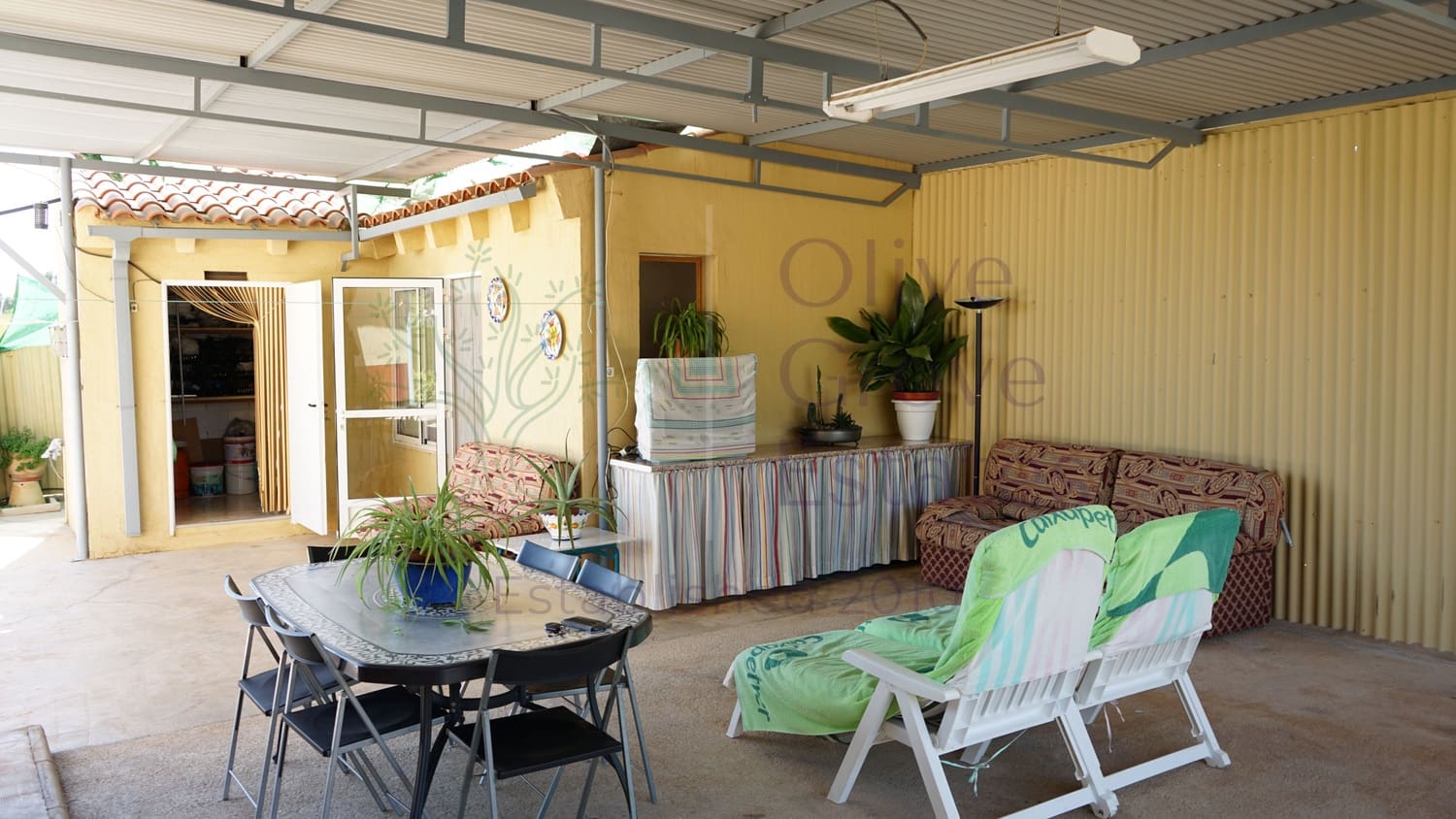 4 bedroom Villa for sale in Caudete - € 209,900 (Ref: 9654309)