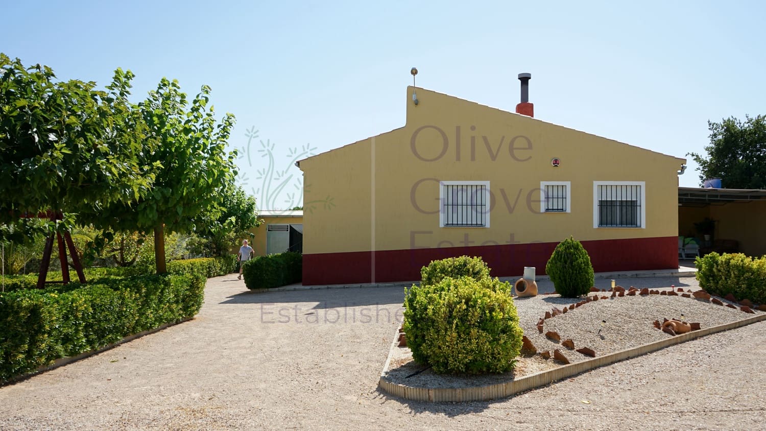4 bedroom Villa for sale in Caudete - € 209,900 (Ref: 9654309)