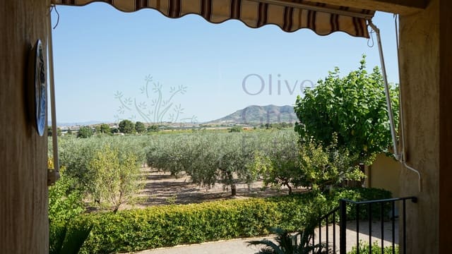 4 bedroom Villa for sale in Caudete - € 209,900 (Ref: 9654309)