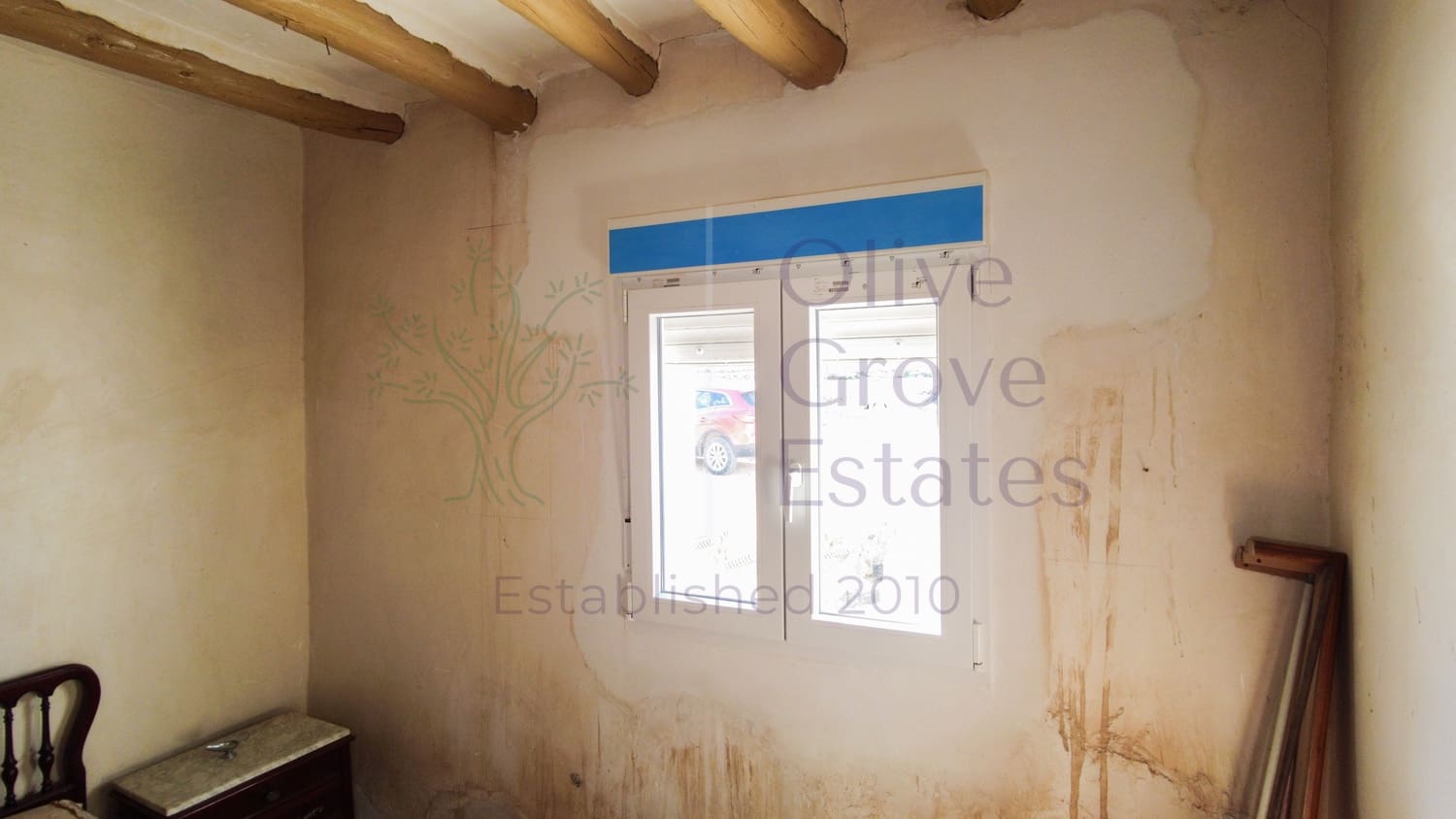 5 bedroom Finca/Country House for sale in Yecla - € 129,995 (Ref: 9715593)