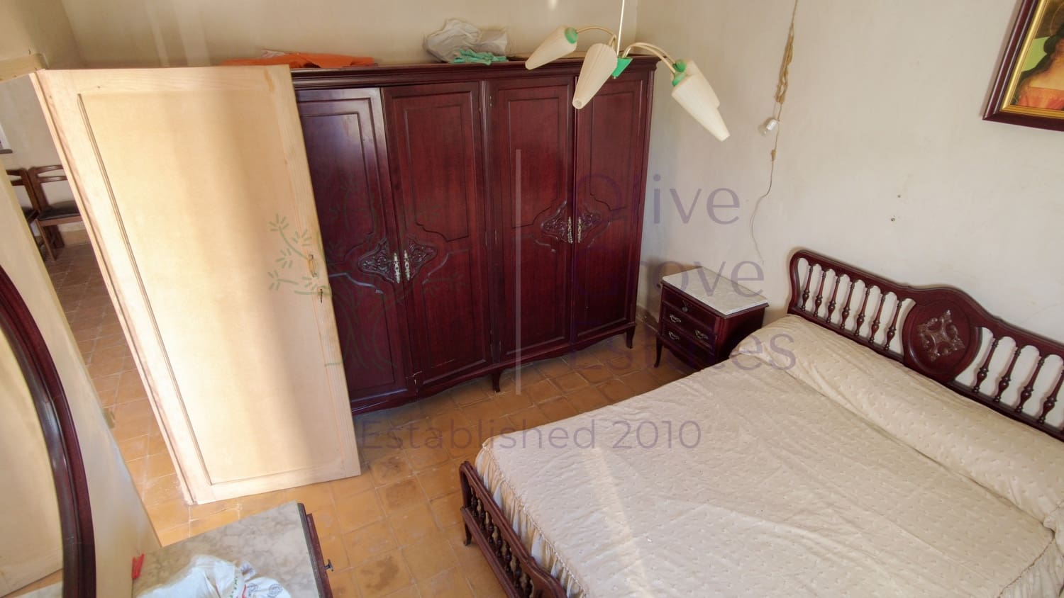 5 bedroom Finca/Country House for sale in Yecla - € 129,995 (Ref: 9715593)