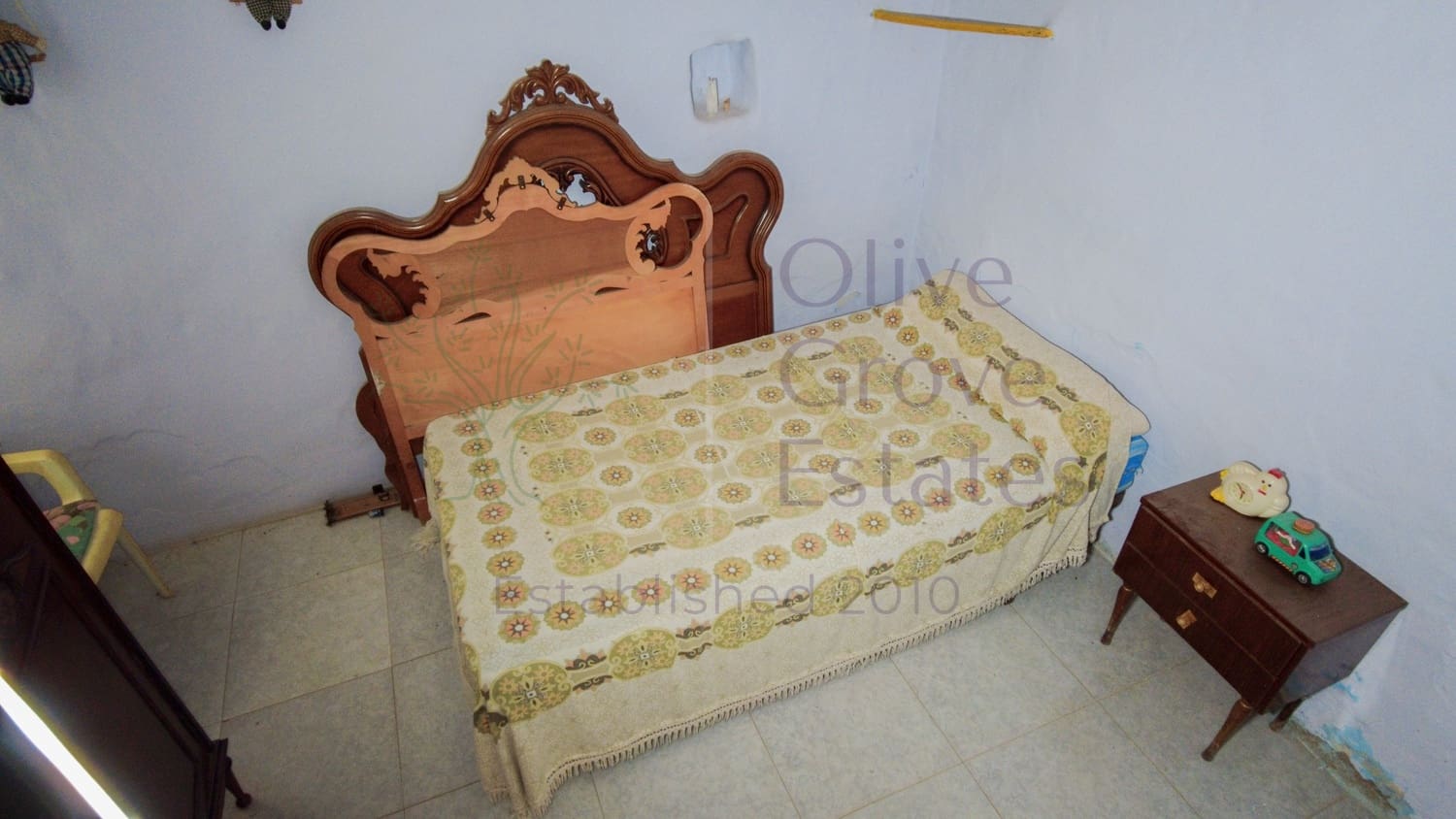 5 bedroom Finca/Country House for sale in Yecla - € 129,995 (Ref: 9715593)
