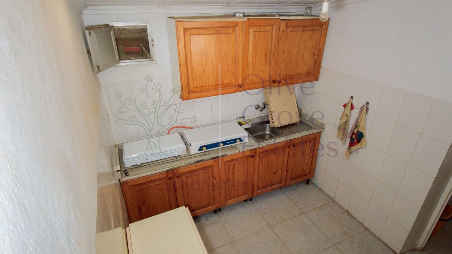 5 bedroom Finca/Country House for sale in Yecla - € 129,995 (Ref: 9715593)