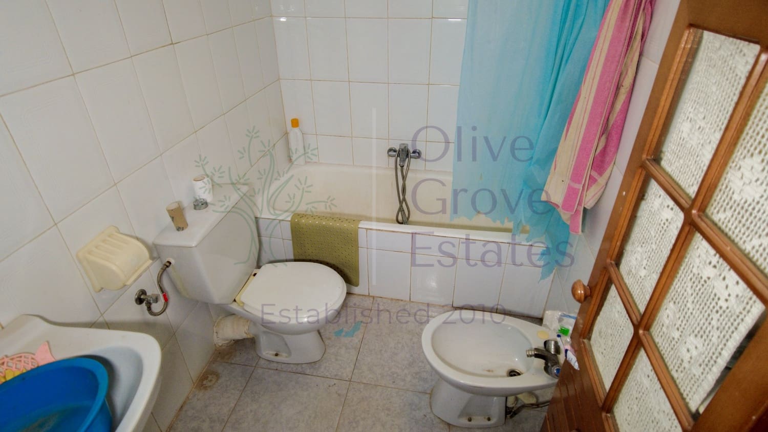 5 bedroom Finca/Country House for sale in Yecla - € 129,995 (Ref: 9715593)
