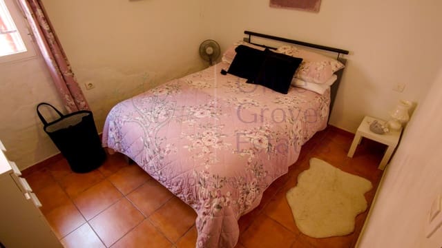 4 soveværelse Villa til salg i Yecla med swimmingpool garage - € 159.995 (Ref: 9733378)