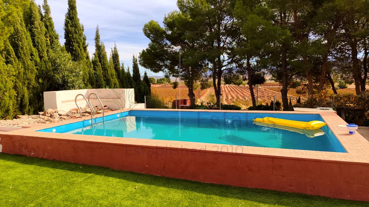 4 soveværelse Villa til salg i Yecla med swimmingpool garage - € 159.995 (Ref: 9733378)