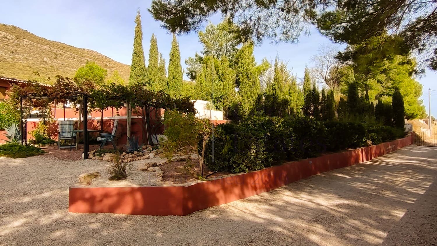 4 soveværelse Villa til salg i Yecla med swimmingpool garage - € 159.995 (Ref: 9733378)