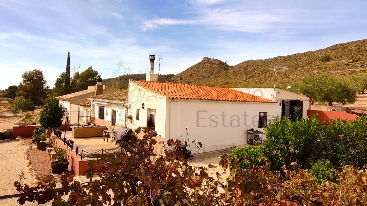 4 soveværelse Villa til salg i Yecla med swimmingpool garage - € 159.995 (Ref: 9733378)