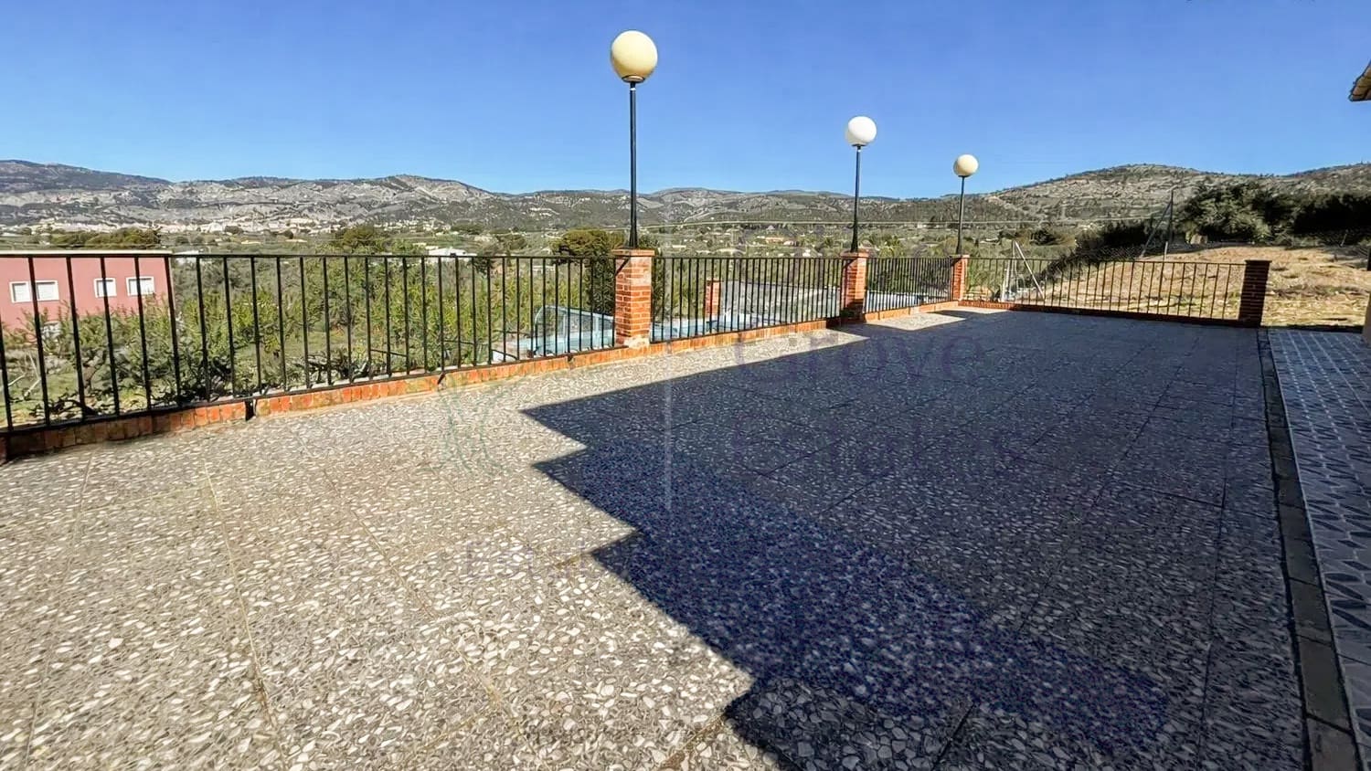 4 soveværelse Finca/Landehus til salg i Onil - € 190.000 (Ref: 9746715)