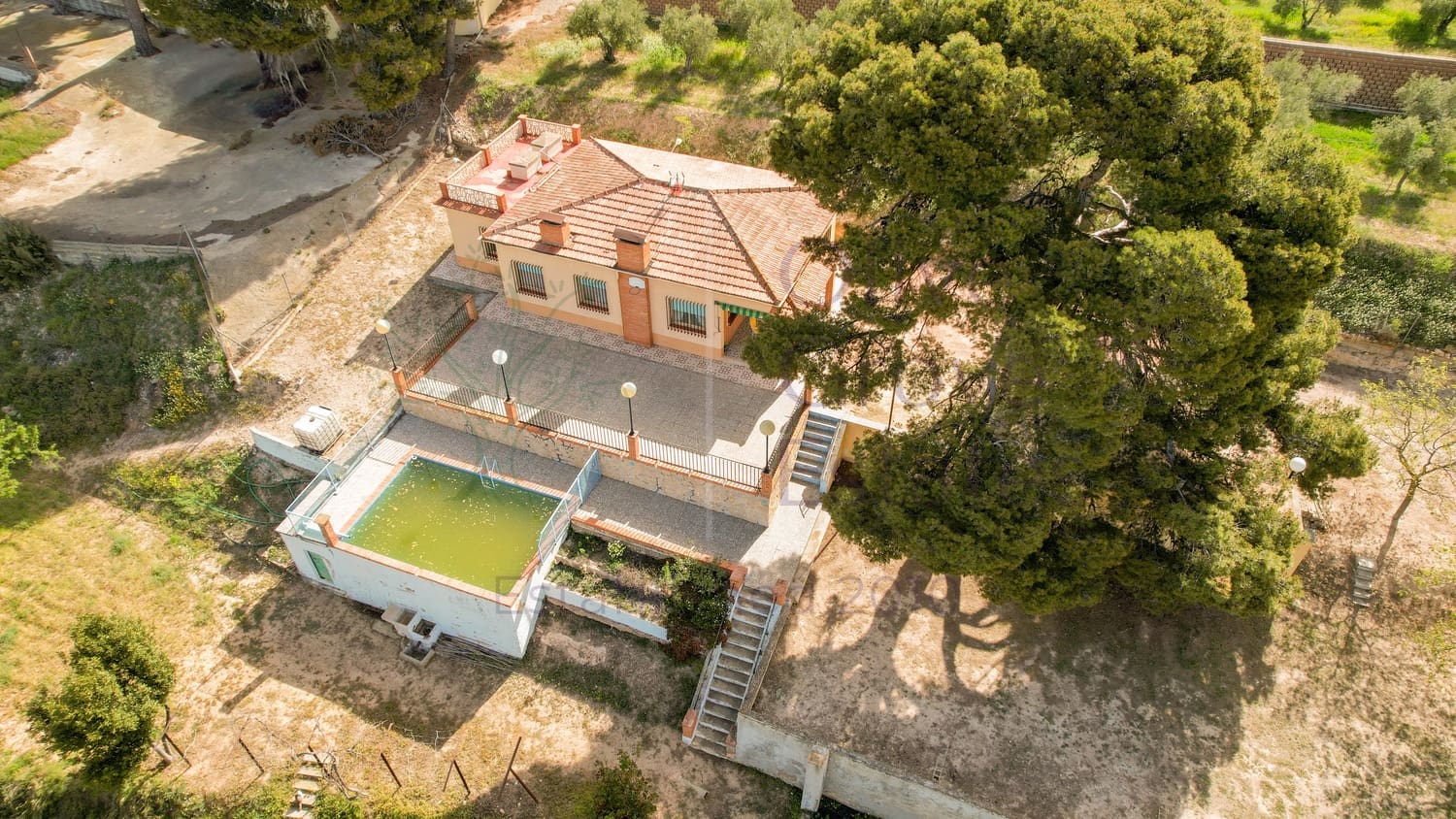 4 sovrum Finca/Hus på landet till salu i Onil - 189 995 € (Ref: 9746715)