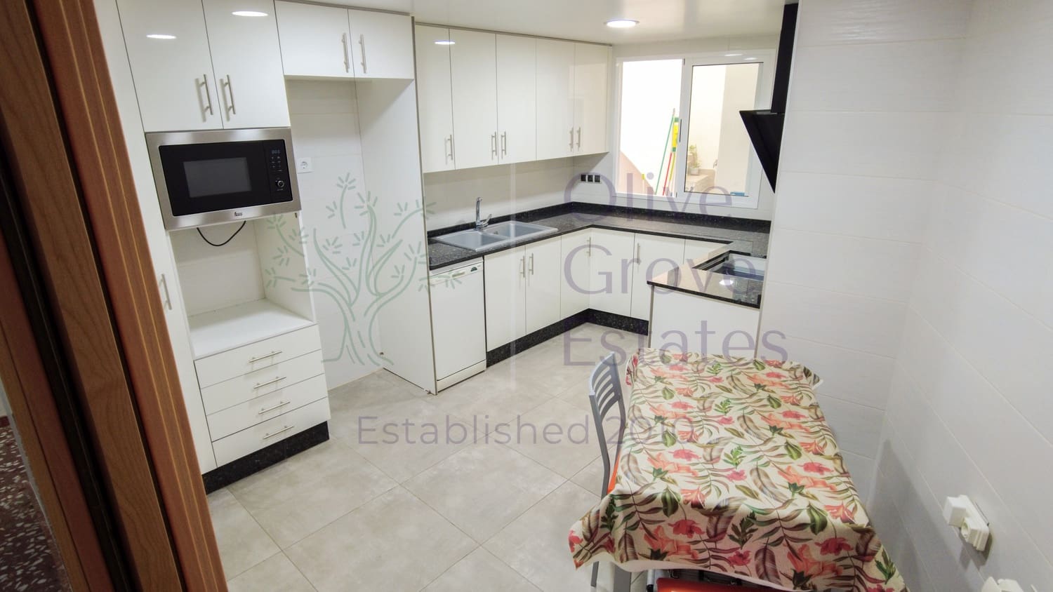 8 quarto Casa em Banda para venda em Caudete - 153 000 € (Ref: 9769938)