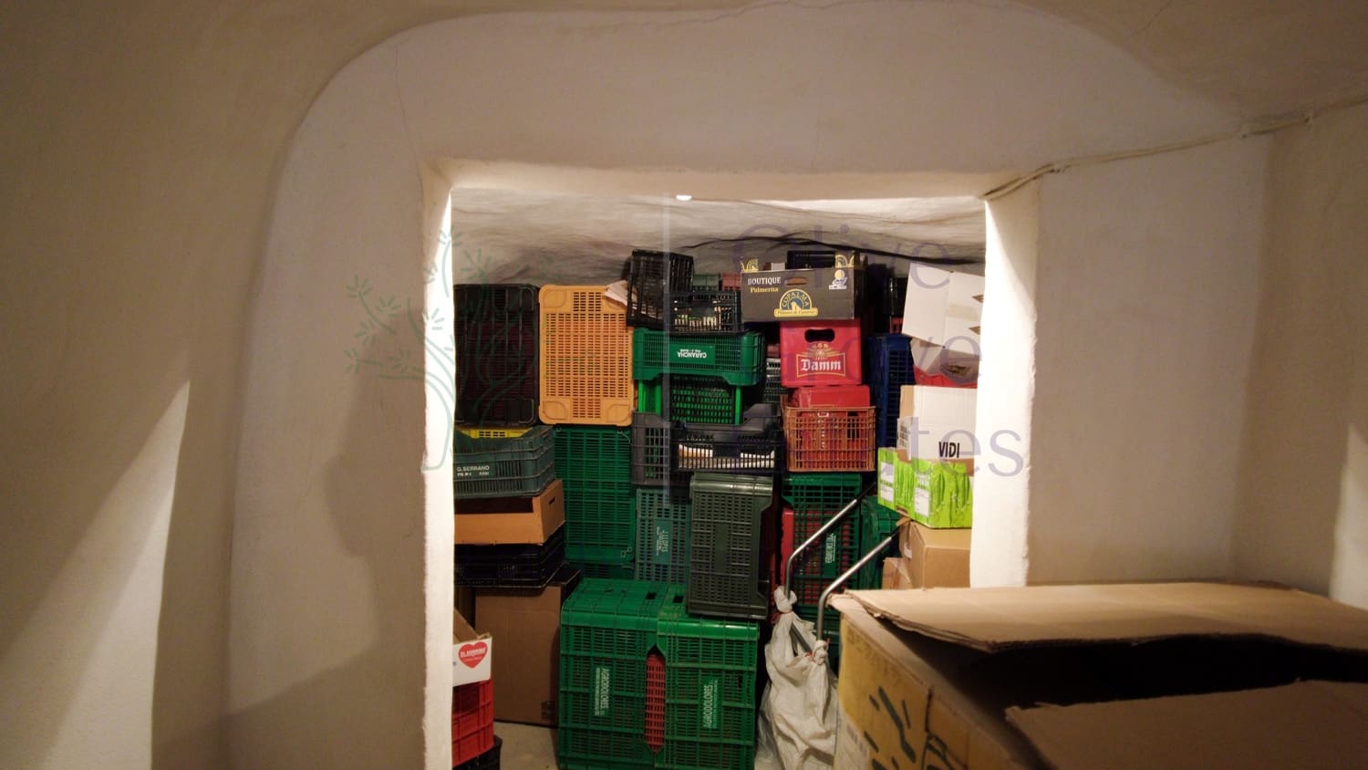 8 bedroom Townhouse for sale in Caudete with garage - € 153,000 (Ref: 9769938)