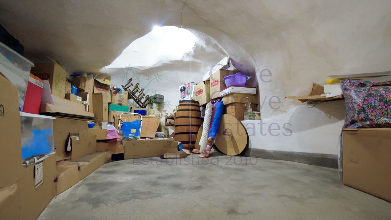 8 bedroom Townhouse for sale in Caudete with garage - € 153,000 (Ref: 9769938)