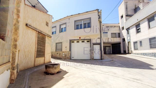 8 soveværelse Byhus til salg i Caudete med garage - € 153.000 (Ref: 9769938)