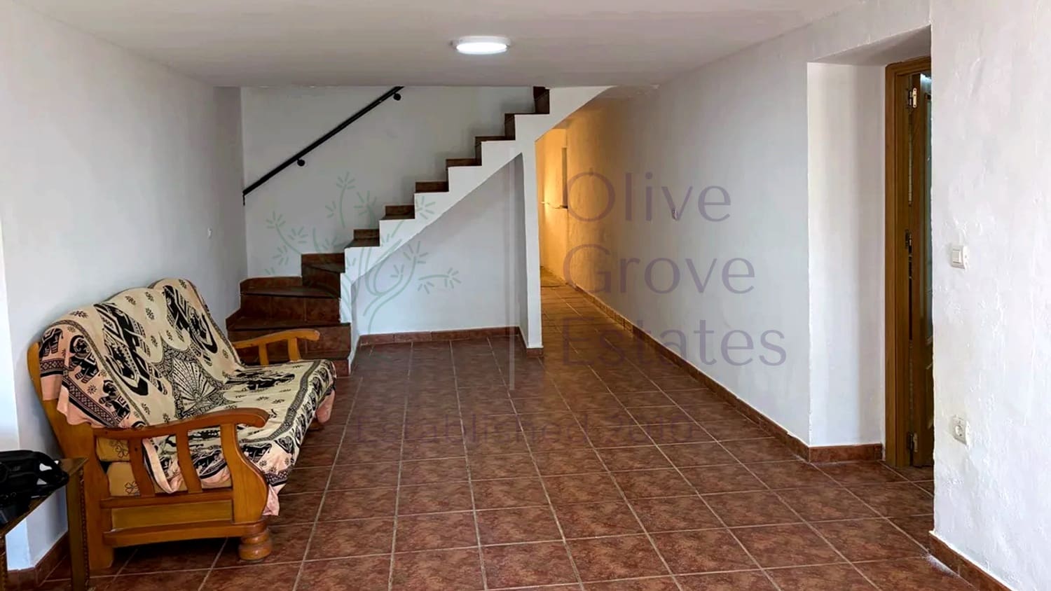 4 bedroom Villa for sale in Villena - € 115,000 (Ref: 9783864)