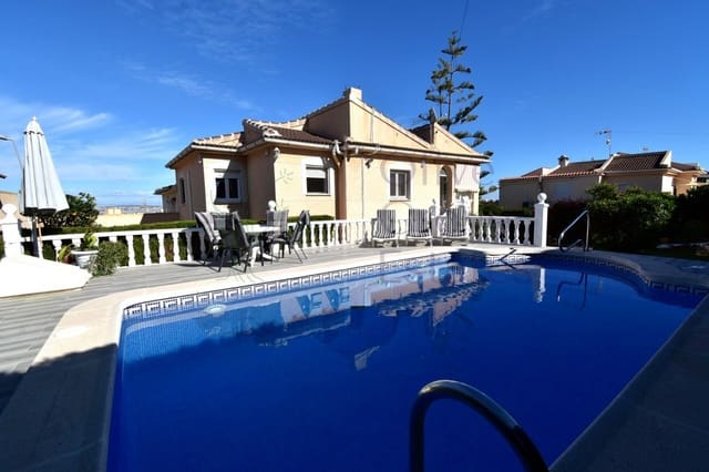 4 Zimmer Villa zu verkaufen in Torrevieja - 410.000 € (Ref: 9798261)