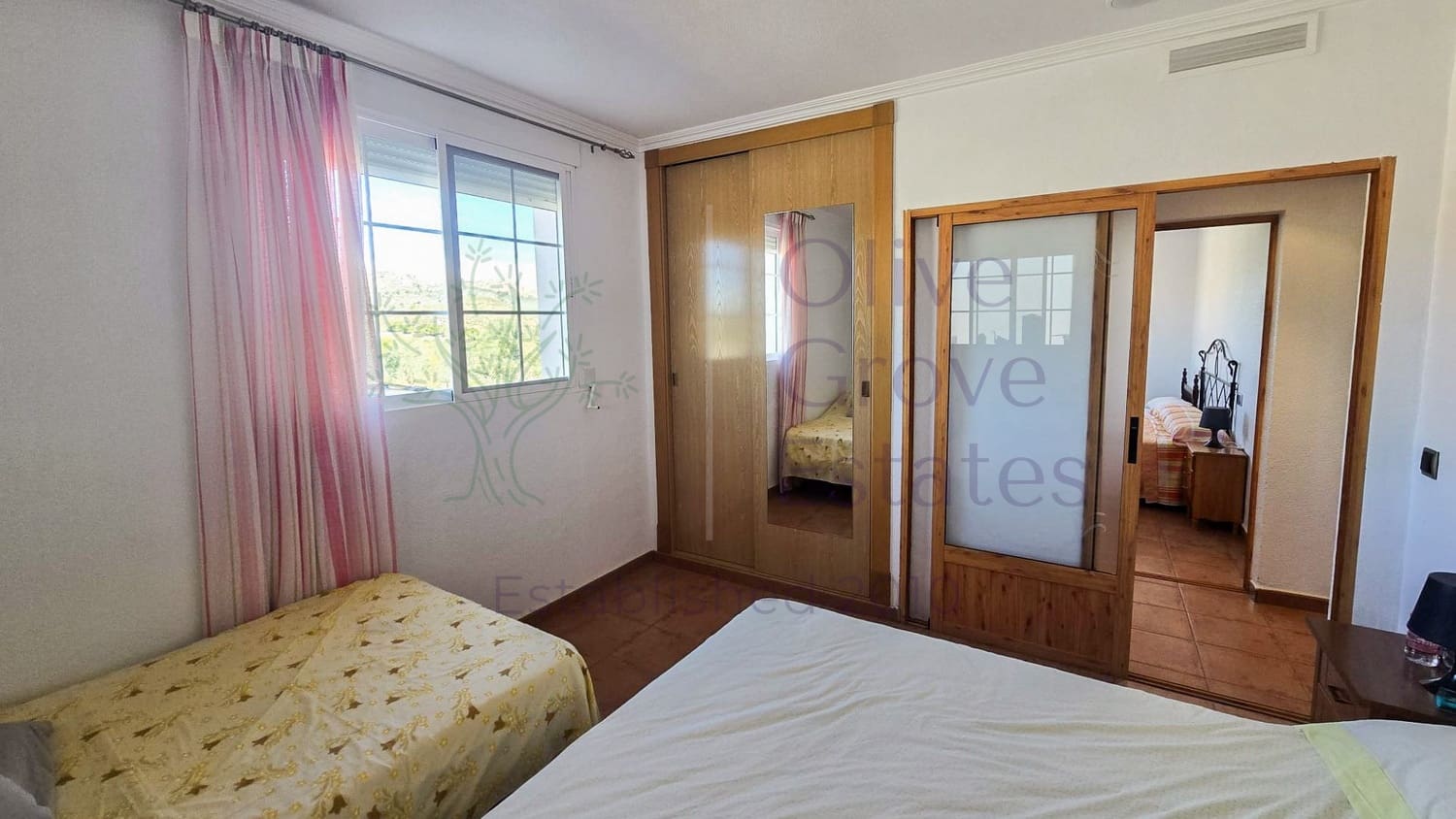 8 bedroom Villa for sale in Sax with pool garage - € 499,950 (Ref: 9839946)