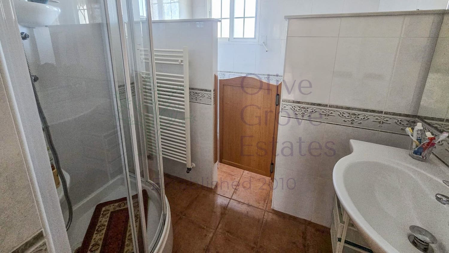 8 bedroom Villa for sale in Sax with pool garage - € 499,950 (Ref: 9839946)