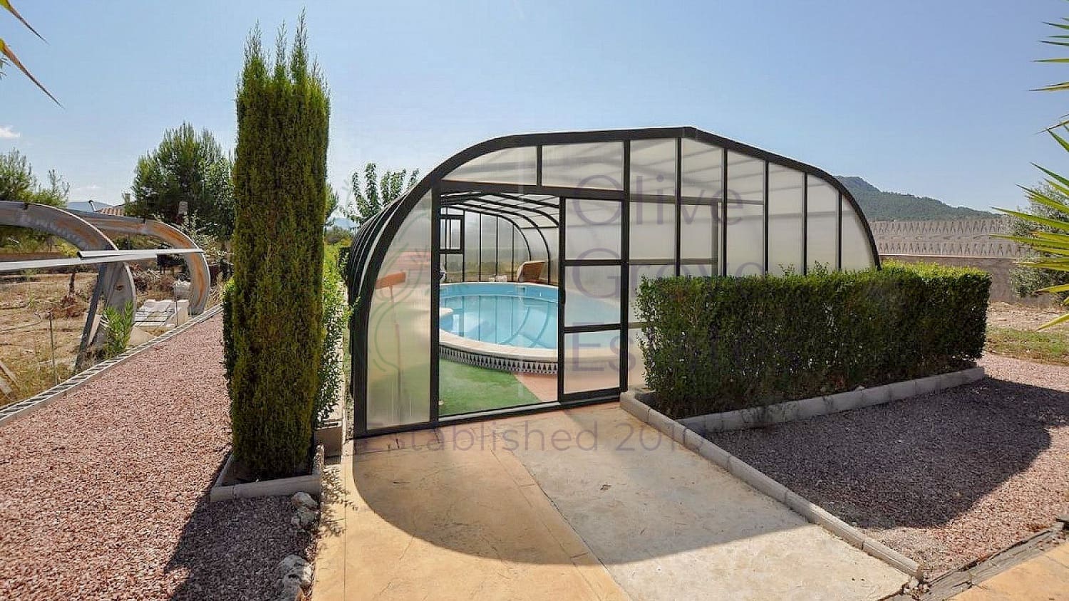 8 bedroom Villa for sale in Sax with pool garage - € 499,950 (Ref: 9839946)
