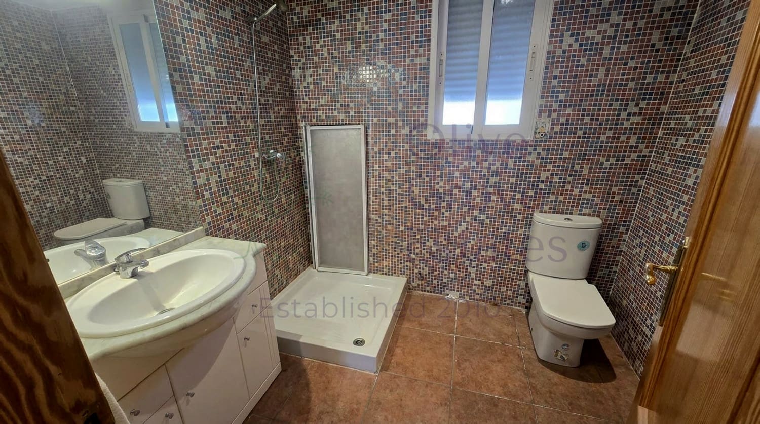 8 bedroom Villa for sale in Sax with pool garage - € 499,950 (Ref: 9839946)